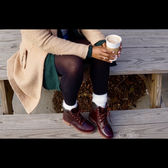 NWT Timberland Jayne Boots, Burgundy Size 7.5 - Picture 2 of 3
